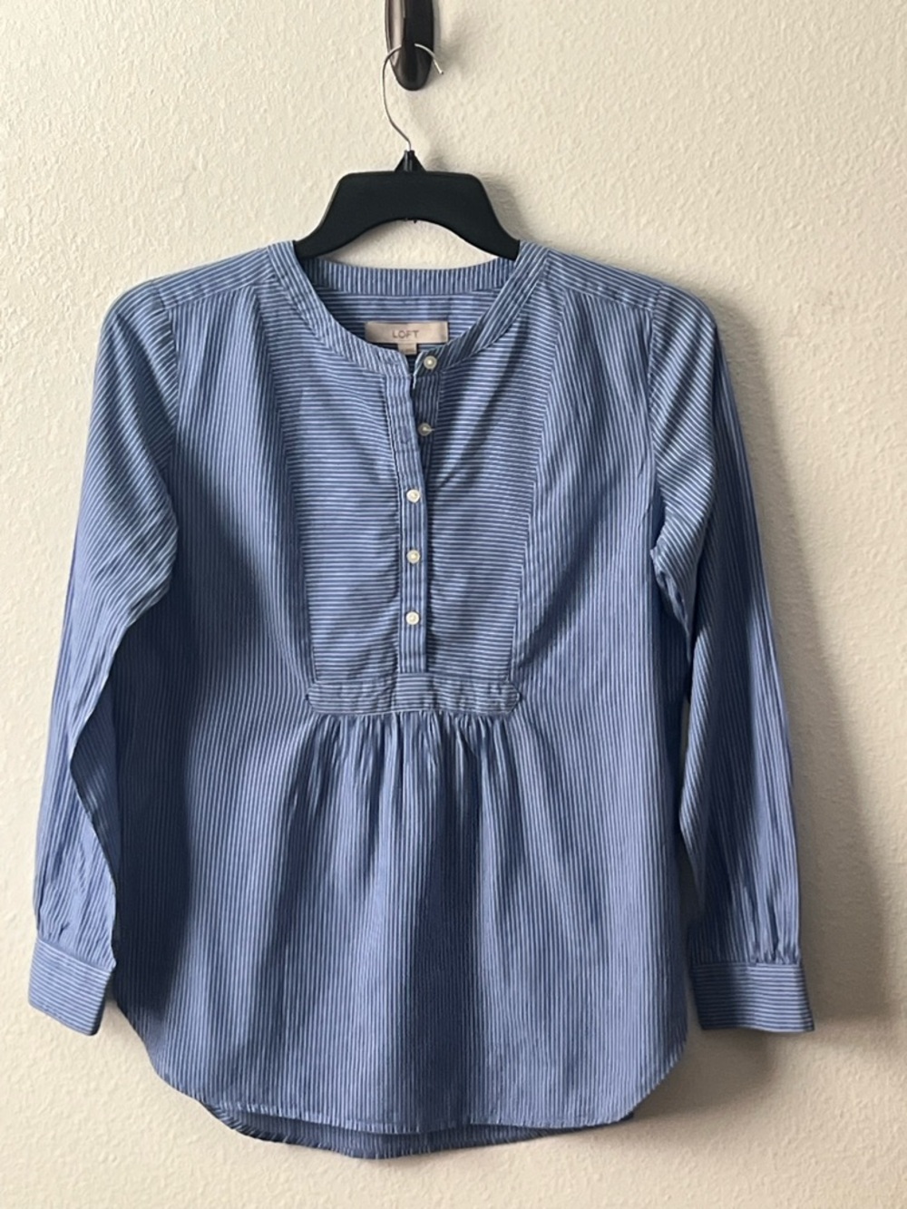 LOFT Cute Blue Lightweight White Striped Henley Blouse, Size S - Picture 2 of 11